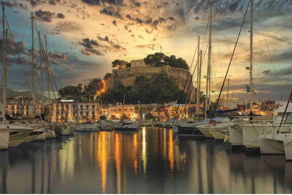Apartamento En Primera Linea De Playa Denia Εξωτερικό φωτογραφία